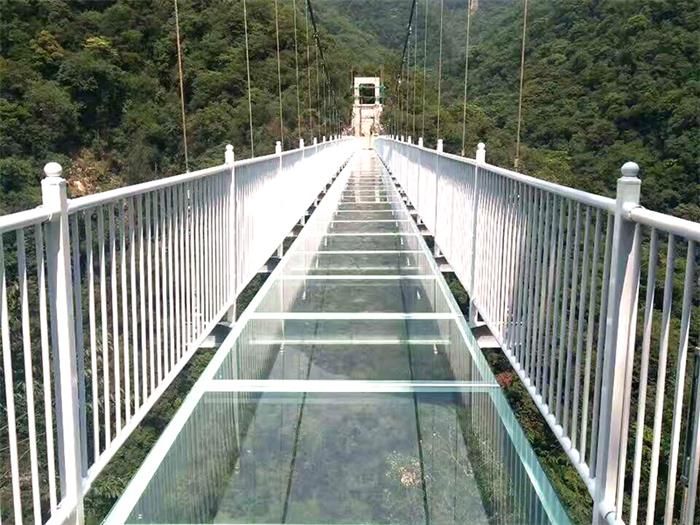 Suspension bridge engineering