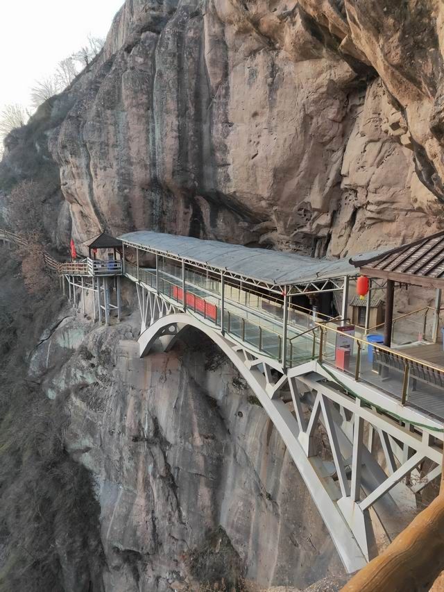 Suspension bridge